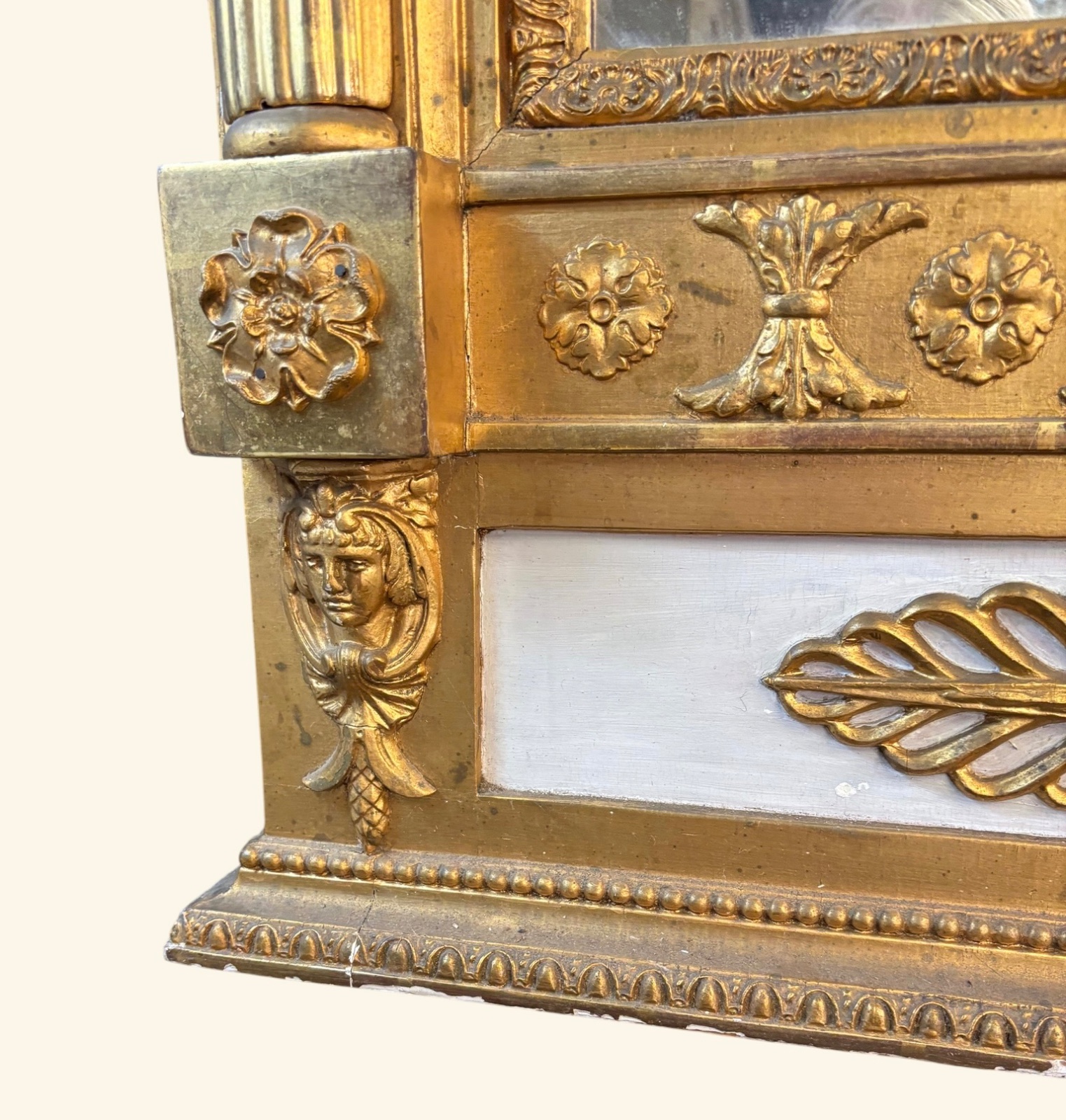 Large Giltwood Mirror – Ornate Carved Frame with Floral & Foliate